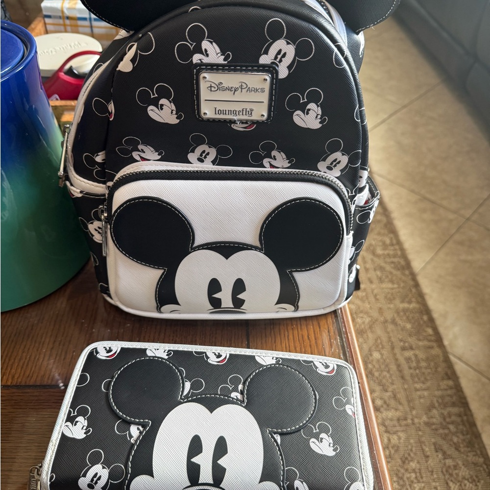 Disney Loungefly Mickey Mouse Backpack and Wallet - Black and White